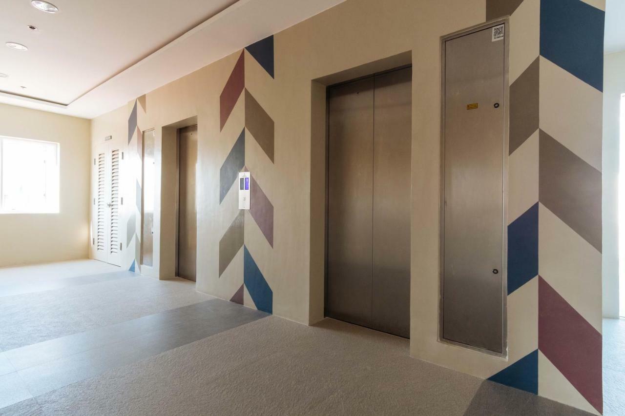 Reddoorz Premium @ Vista Heights Legarda Manila Exterior foto