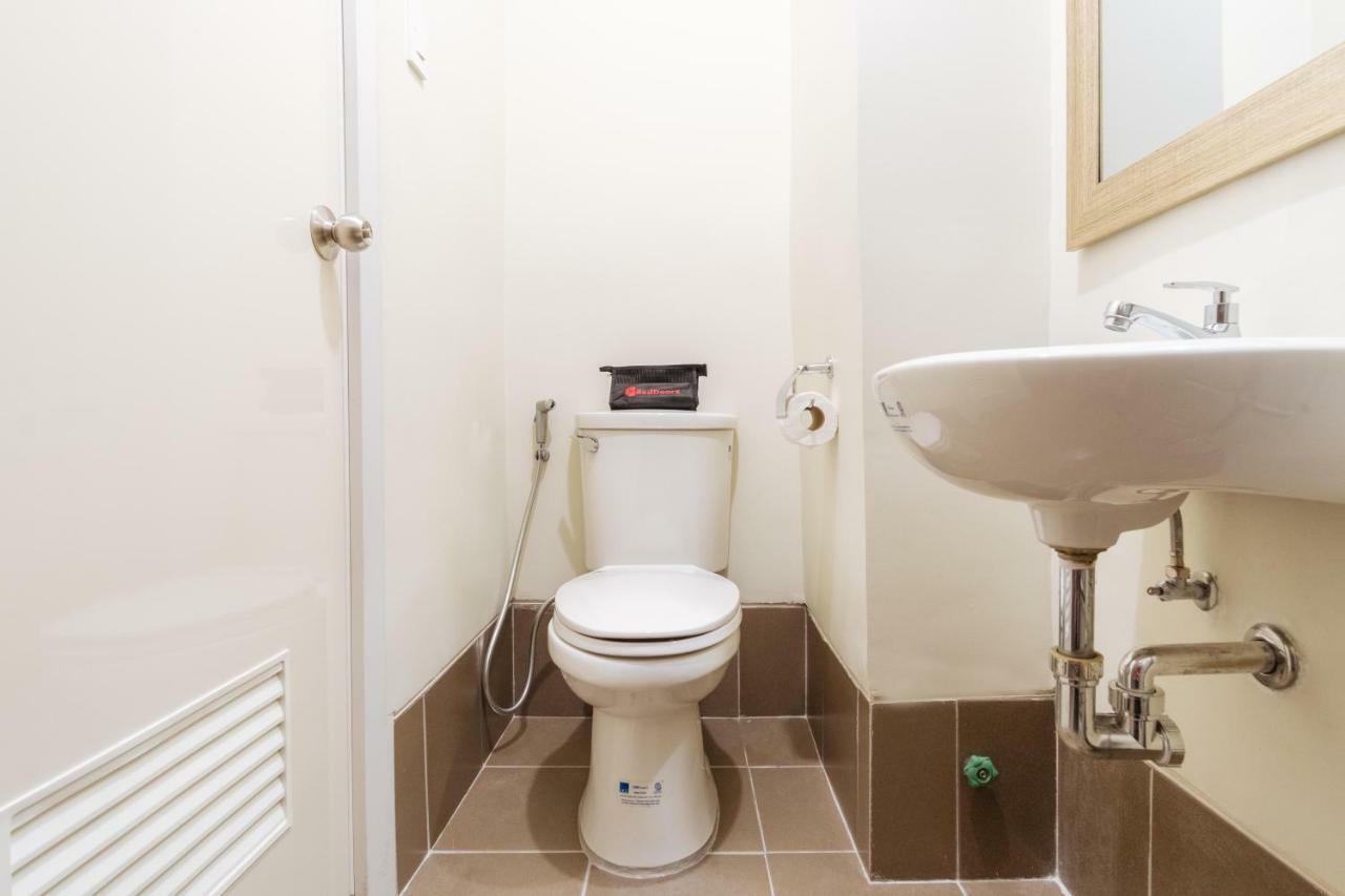 Reddoorz Premium @ Vista Heights Legarda Manila Exterior foto